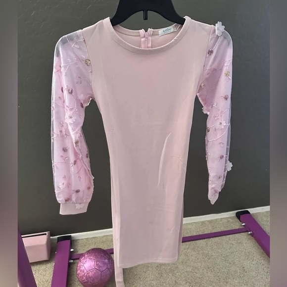 3 Pretty Pink & Blue Dresses 🦋 - Picture 4 of 10